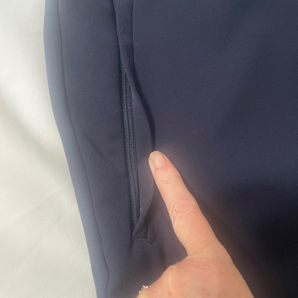 Athleta Navy Straight Crop Trousers - Picture 4 of 5